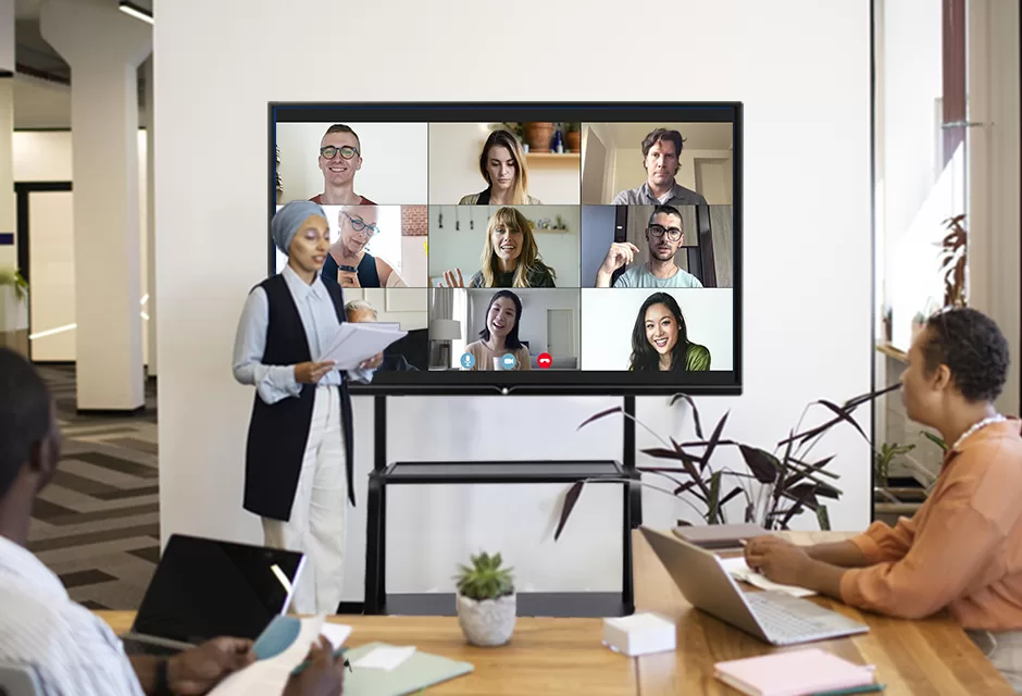 Connect and Collaborate: Experience the Interactive Whiteboard for Classroom in Remote Meetings and Online Learning, Fostering Engaging Virtual Collaboration